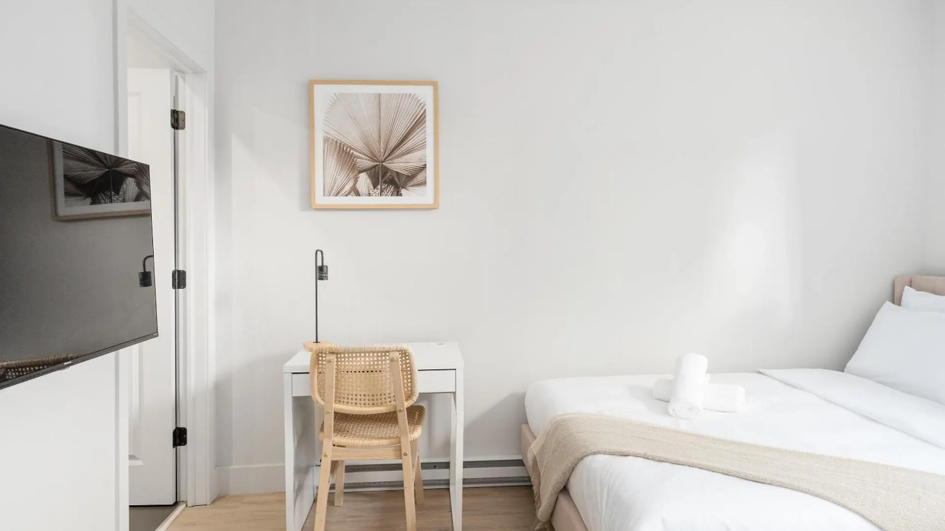 The Griffin Aparthotel- Downtown Montreal