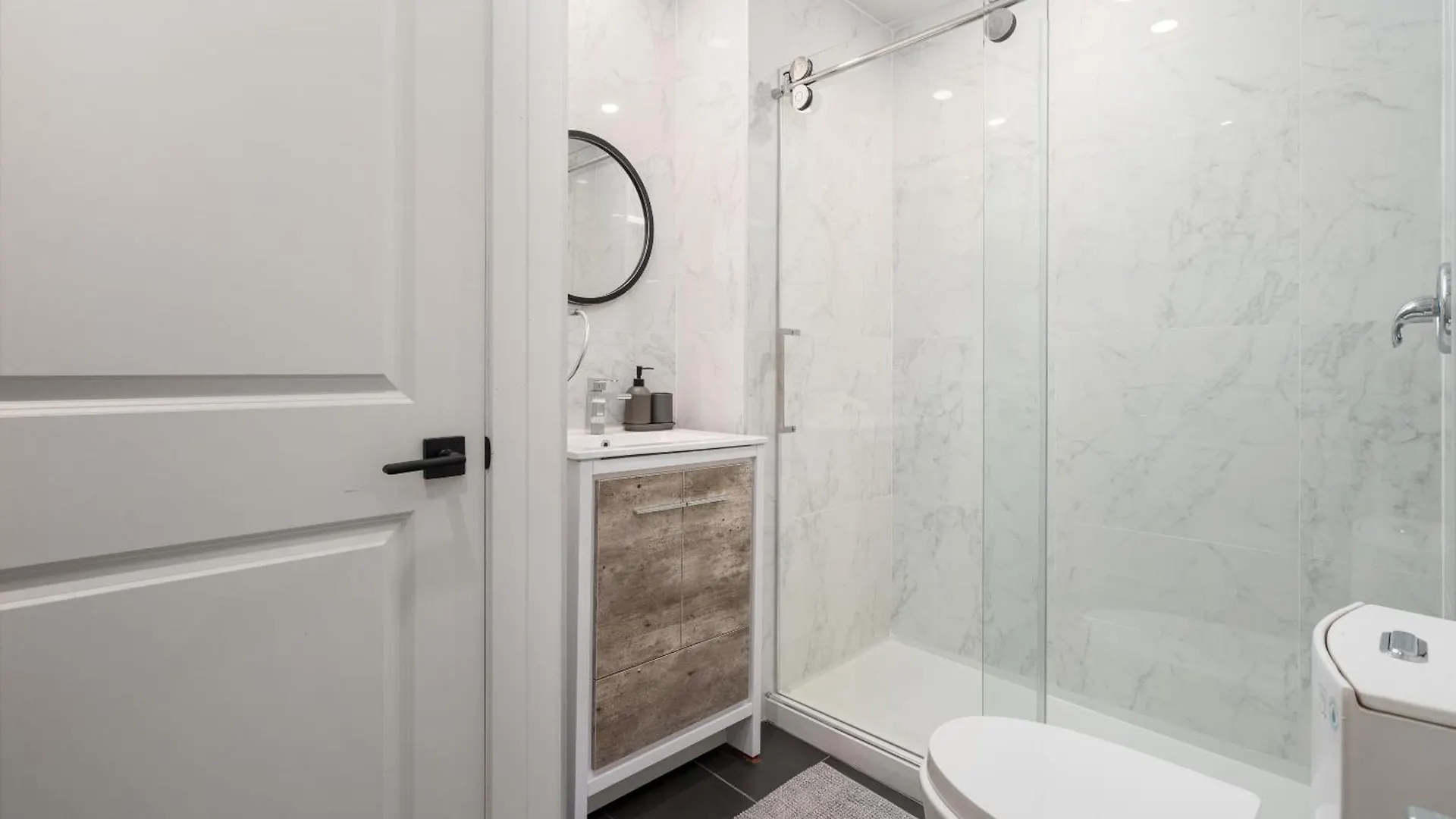 The Griffin Aparthotel- Downtown Монреаль Апартаменты