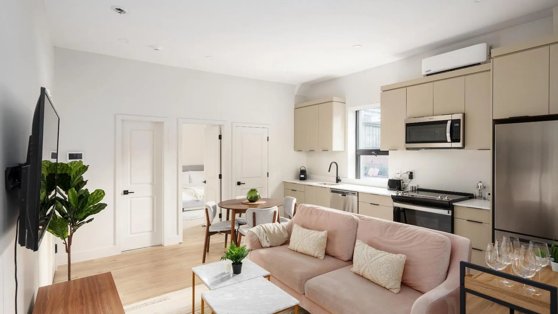 The Griffin Aparthotel- Downtown Монреаль Апартаменты