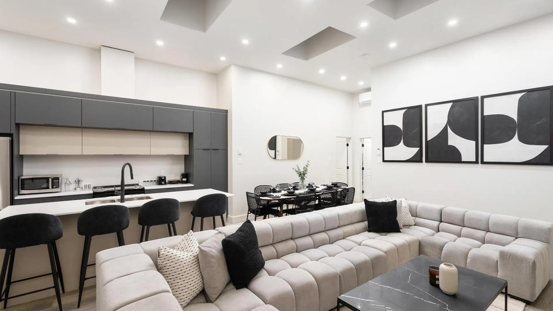 Апартаменты The Griffin Aparthotel- Downtown Монреаль Канада