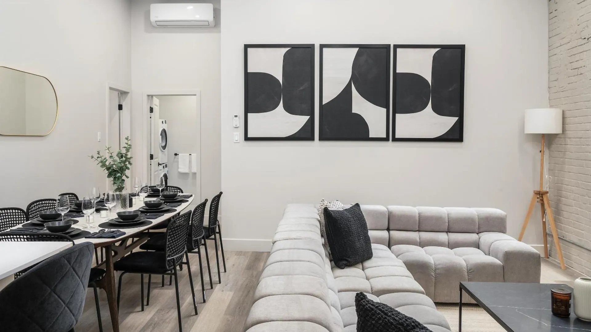 Апартаменты The Griffin Aparthotel- Downtown Монреаль